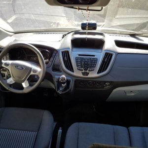 Ford Tranzit — interiér